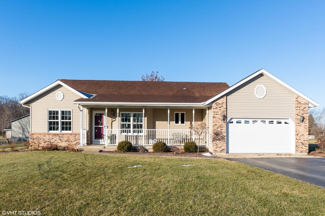 33791 Rebecca Rd., Kingston, IL 60145