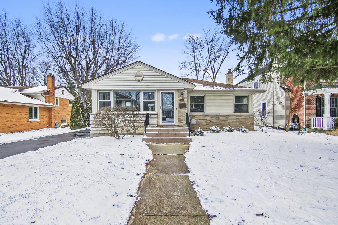 219 N Yale Ave., Arlington Heights, IL 60005