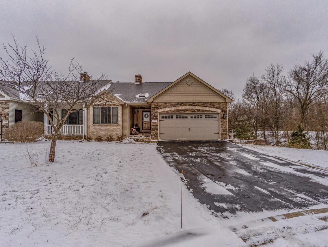 5707 Willow Creek Ln., Roscoe, IL 61073