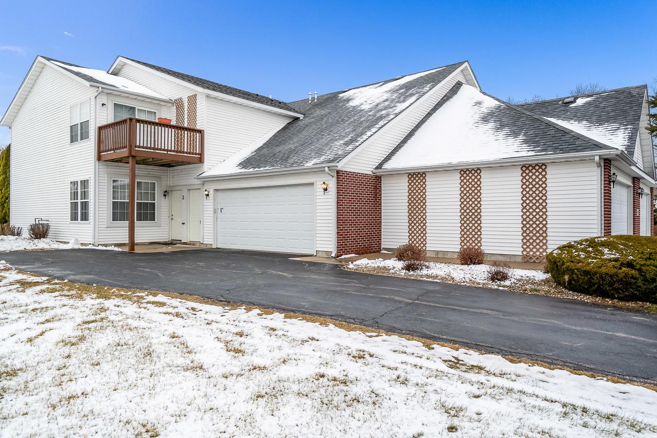 10050 Skipperling Rd. #1, Roscoe, IL 61073