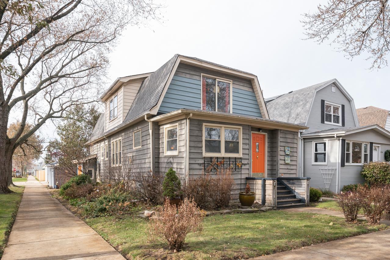 5700 N Keystone Ave., Chicago, IL 60646