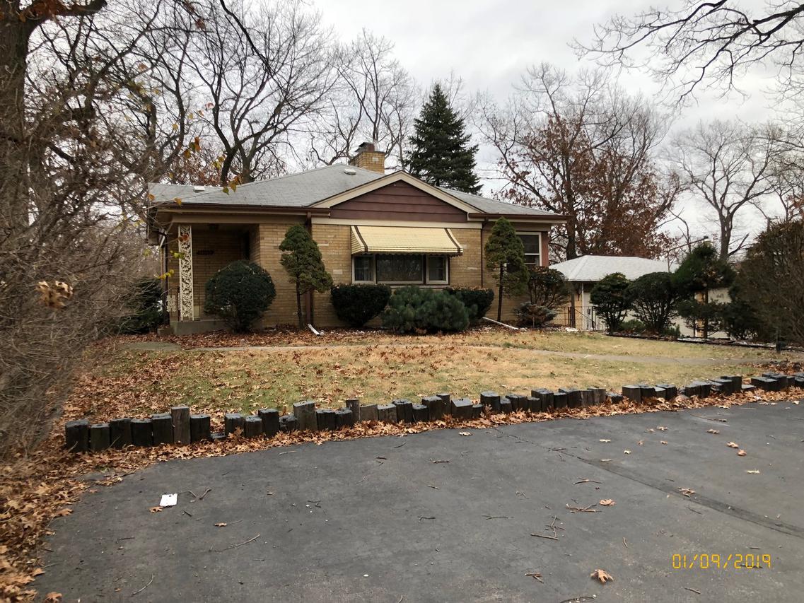 15109 Blackstone Ave., Dolton, IL 60419