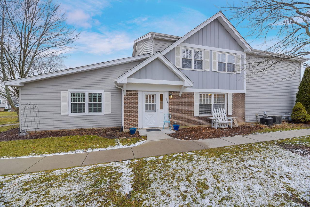 1560 Timber Tr., Wheaton, IL 60189