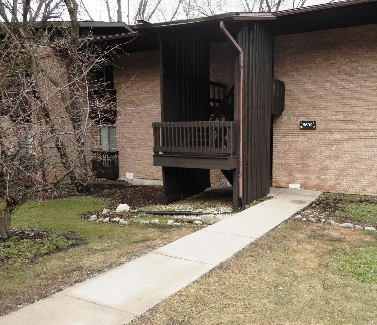 5509 Lakeside Dr. #121-1D, Lisle, IL 60532