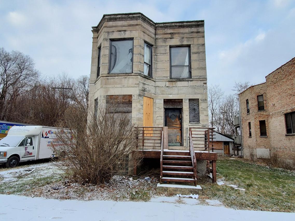 924 S Springfield Ave., Chicago, IL 60624