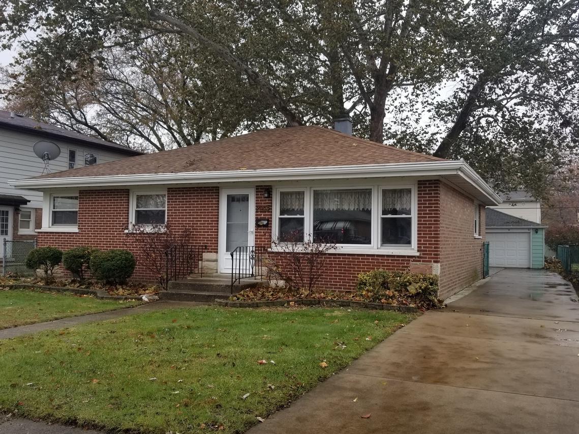 9020 Sproat Ave., Oak Lawn, IL 60453