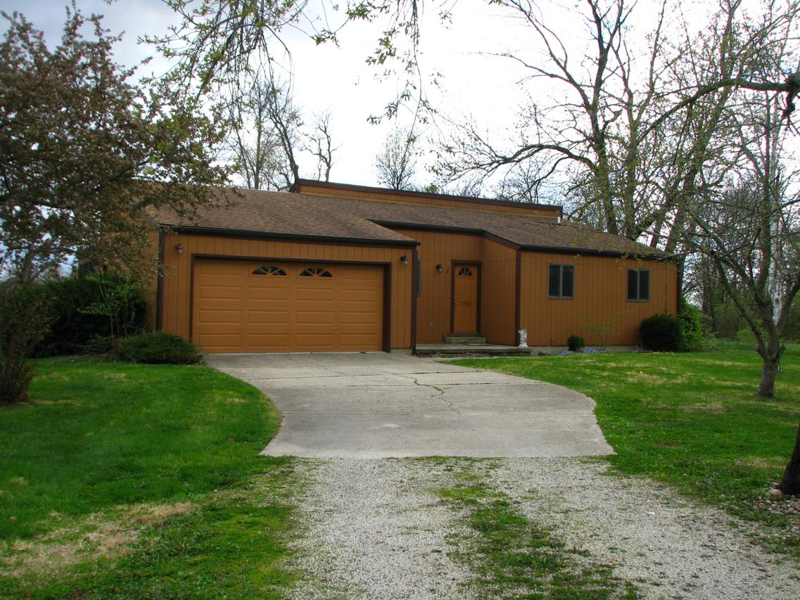 1485 Timber Ln., Camargo, IL 61919