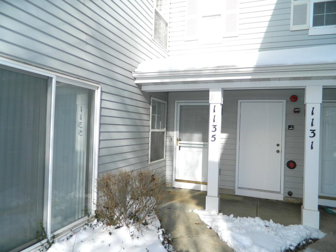 1135 Orleans Dr., Mundelein, IL 60060