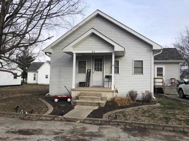 214 S Poplar St., Arthur, IL 61911