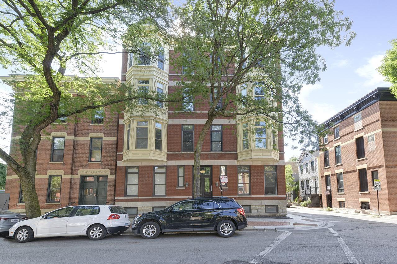 1742 N North Park Ave. #3S, Chicago, IL 60610