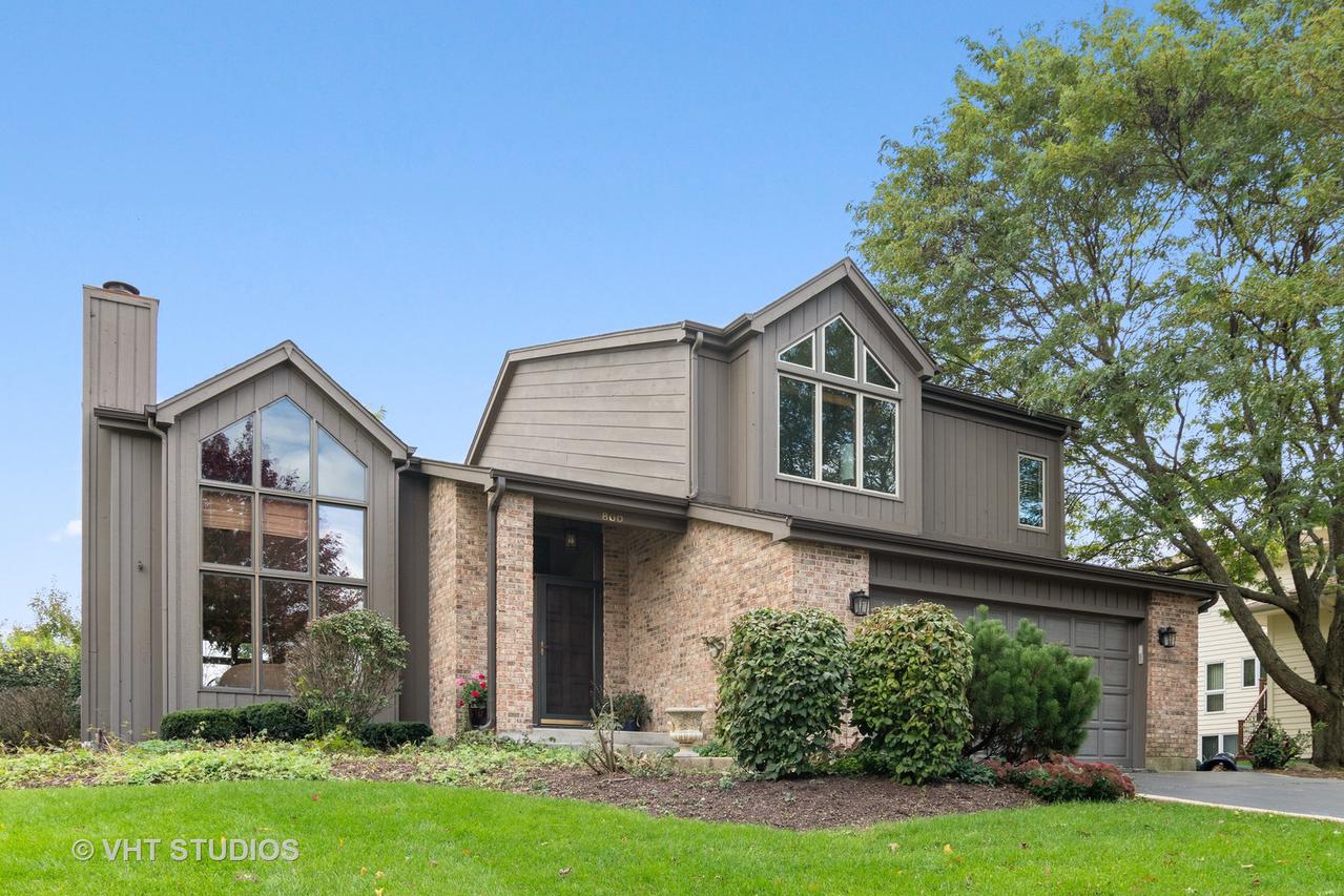 800 Lund Ln., Batavia, IL 60510