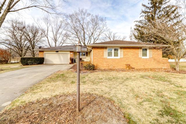 3207 Greenwood Dr., Dewey, IL 61840