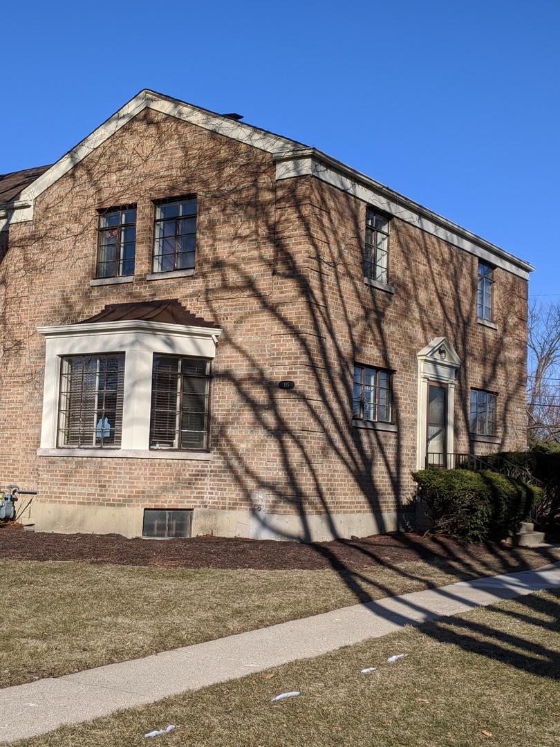 115 Fellows Ct., Elmhurst, IL 60126