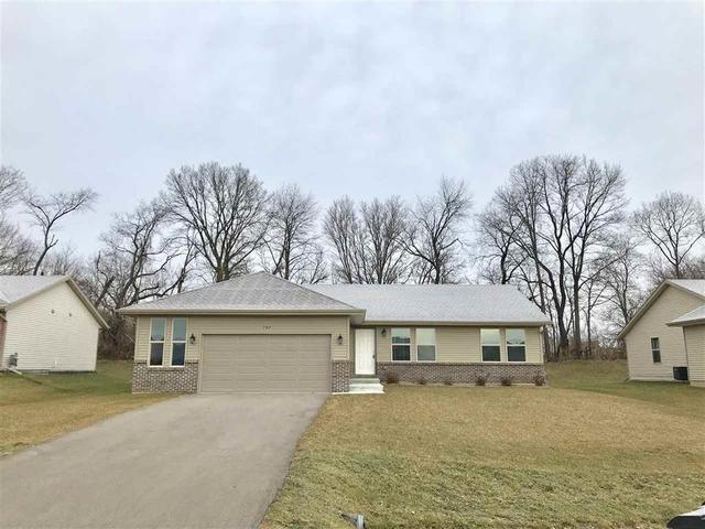 797 Acadia St., Roscoe, IL 61073