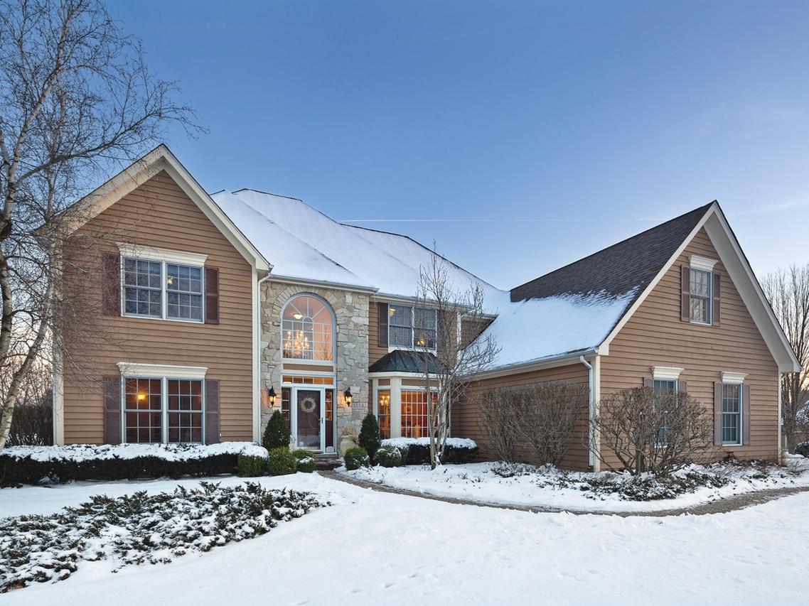 3514 Royal Woods Dr., Crystal Lake, IL 60014