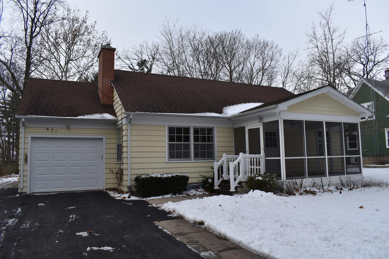 651 Normal Rd., Dekalb, IL 60115
