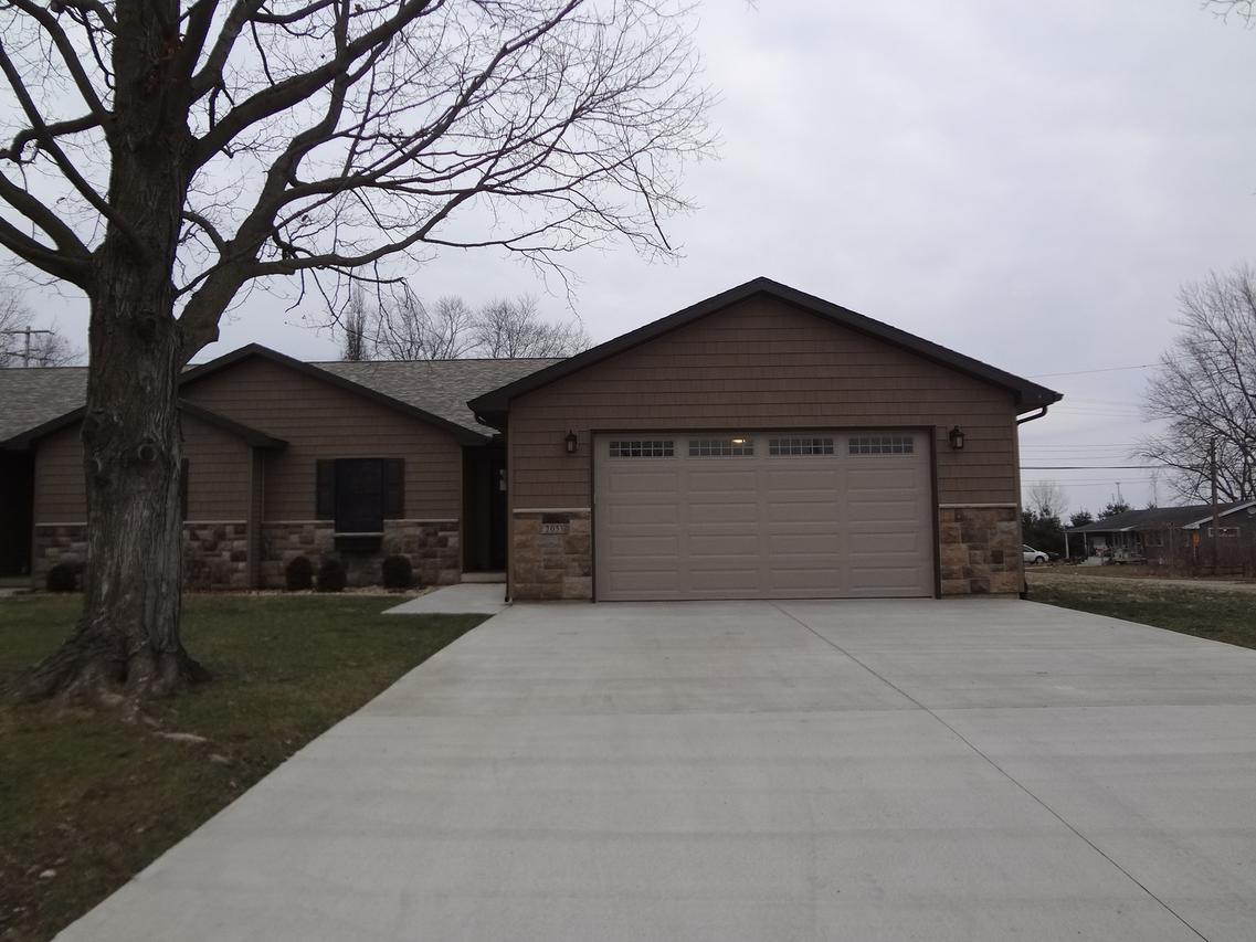 205 S Sherman St., Clinton, IL 61727
