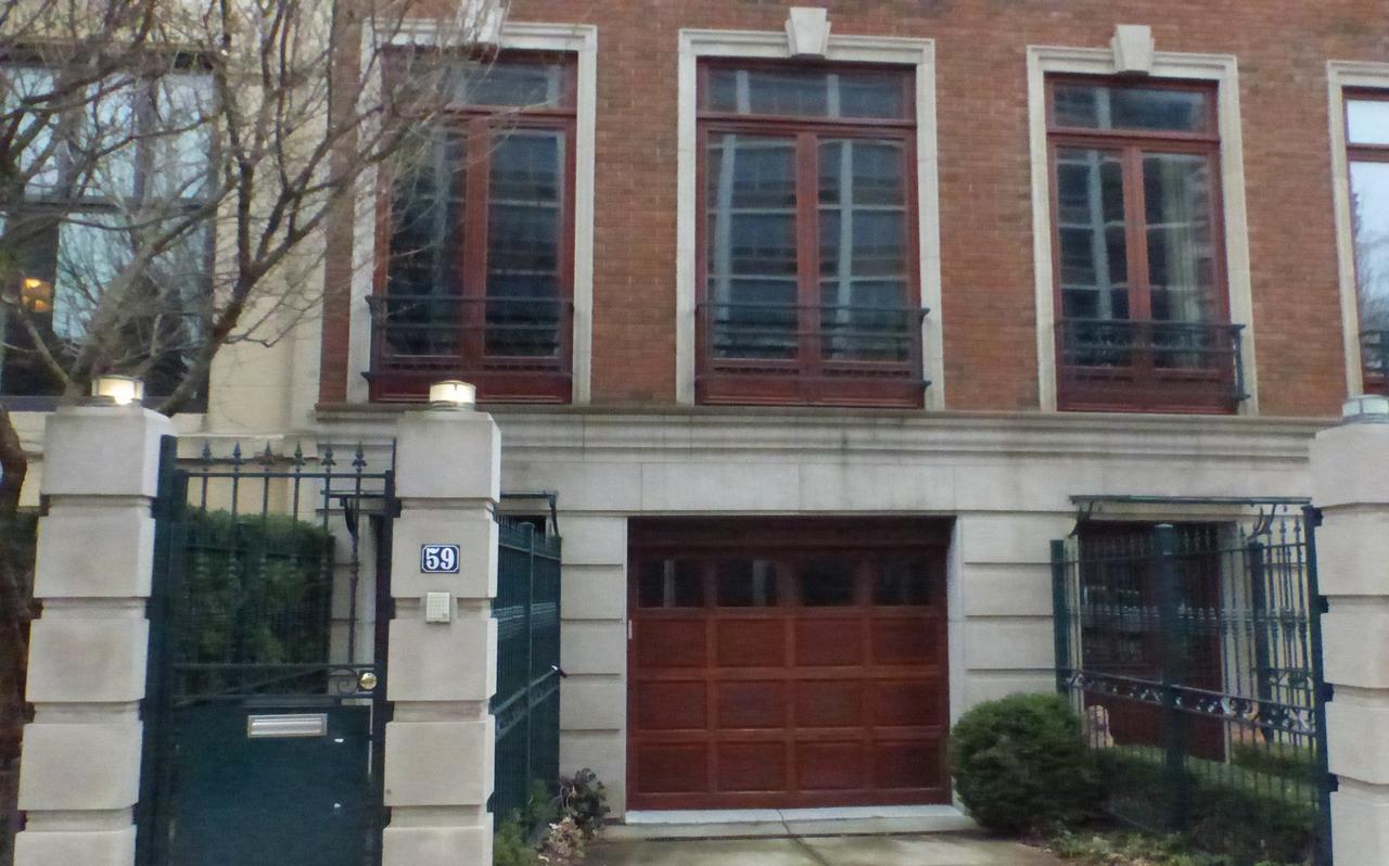 59 W Schiller St., Chicago, IL 60610