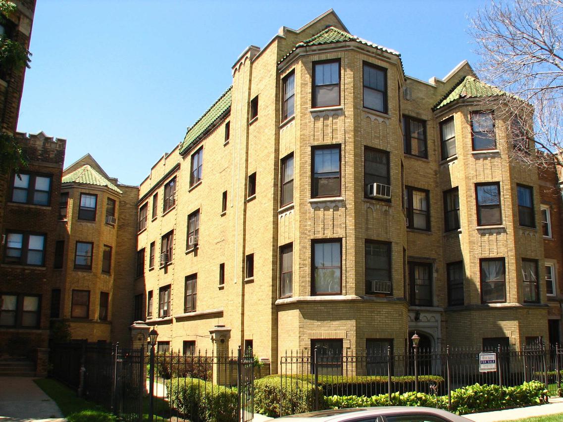 6420 N Claremont Ave. #2N, Chicago, IL 60645