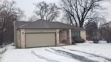 106 Janet Ave., Darien, IL 60561