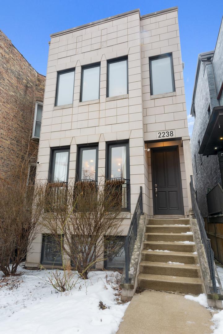 2238 W Ohio St., Chicago, IL 60612