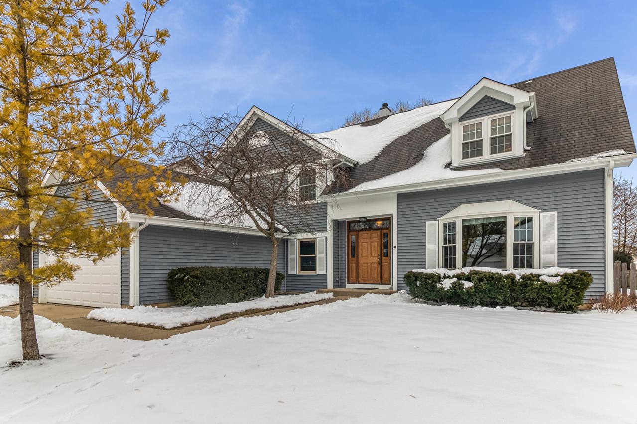 313 Southgate Dr., Vernon Hills, IL 60061