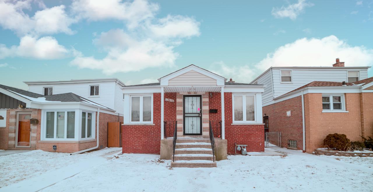 12612 S Laflin St., Calumet Park, IL 60827