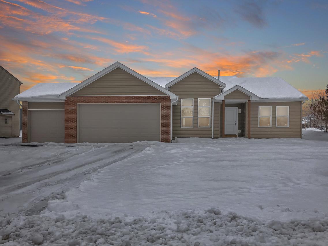 6301 Sunny Meadow Dr., Machesney Park, IL 61115
