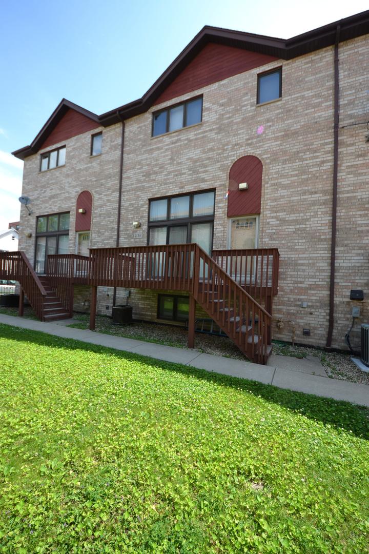 215 W 30th St. #B, Chicago, IL 60616