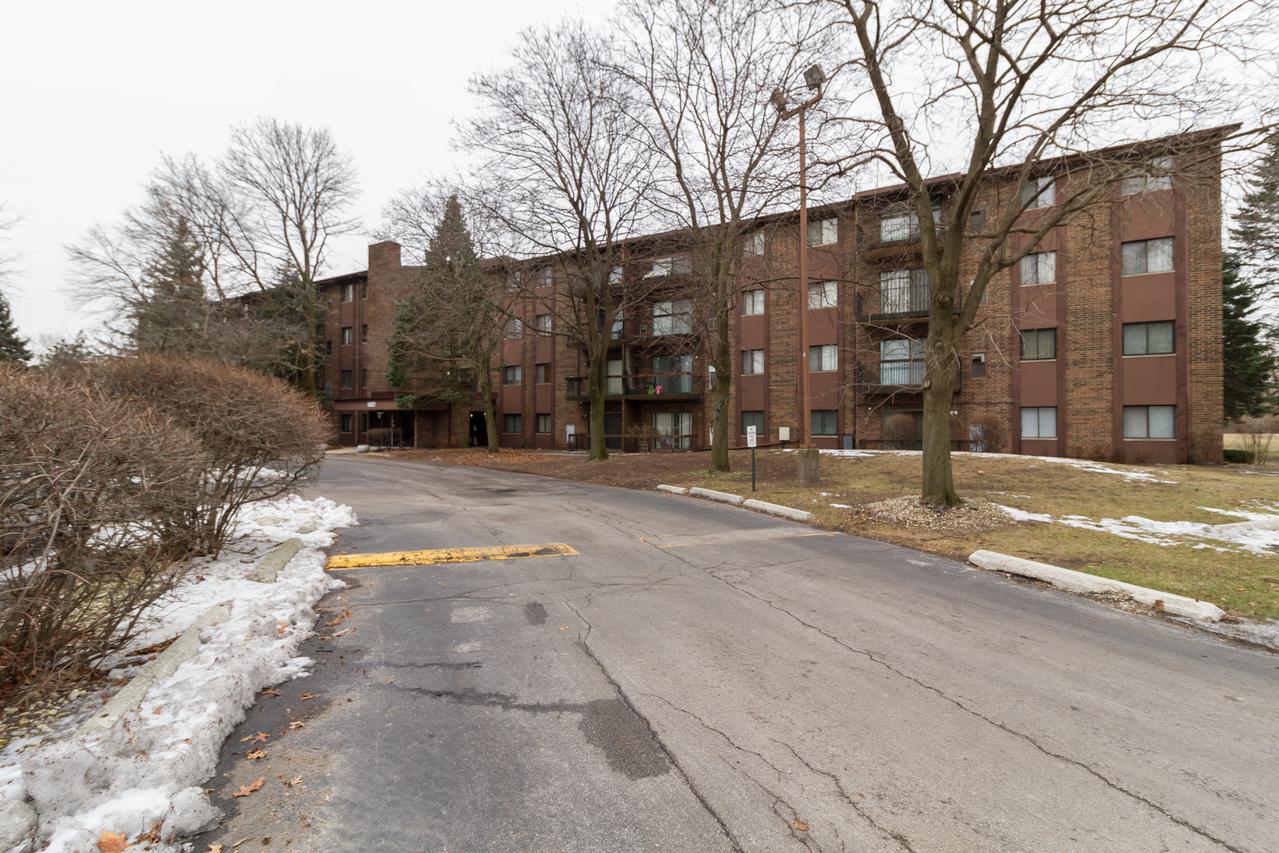 14621 Greenwood Rd. #A302, Dolton, IL 60419