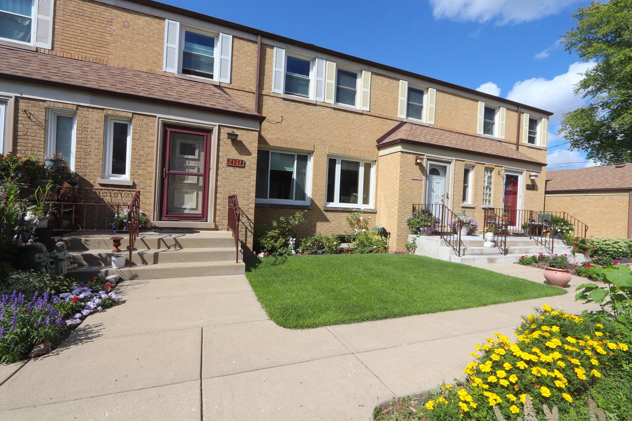 1421 N Harlem Ave. #A, Oak Park, IL 60302