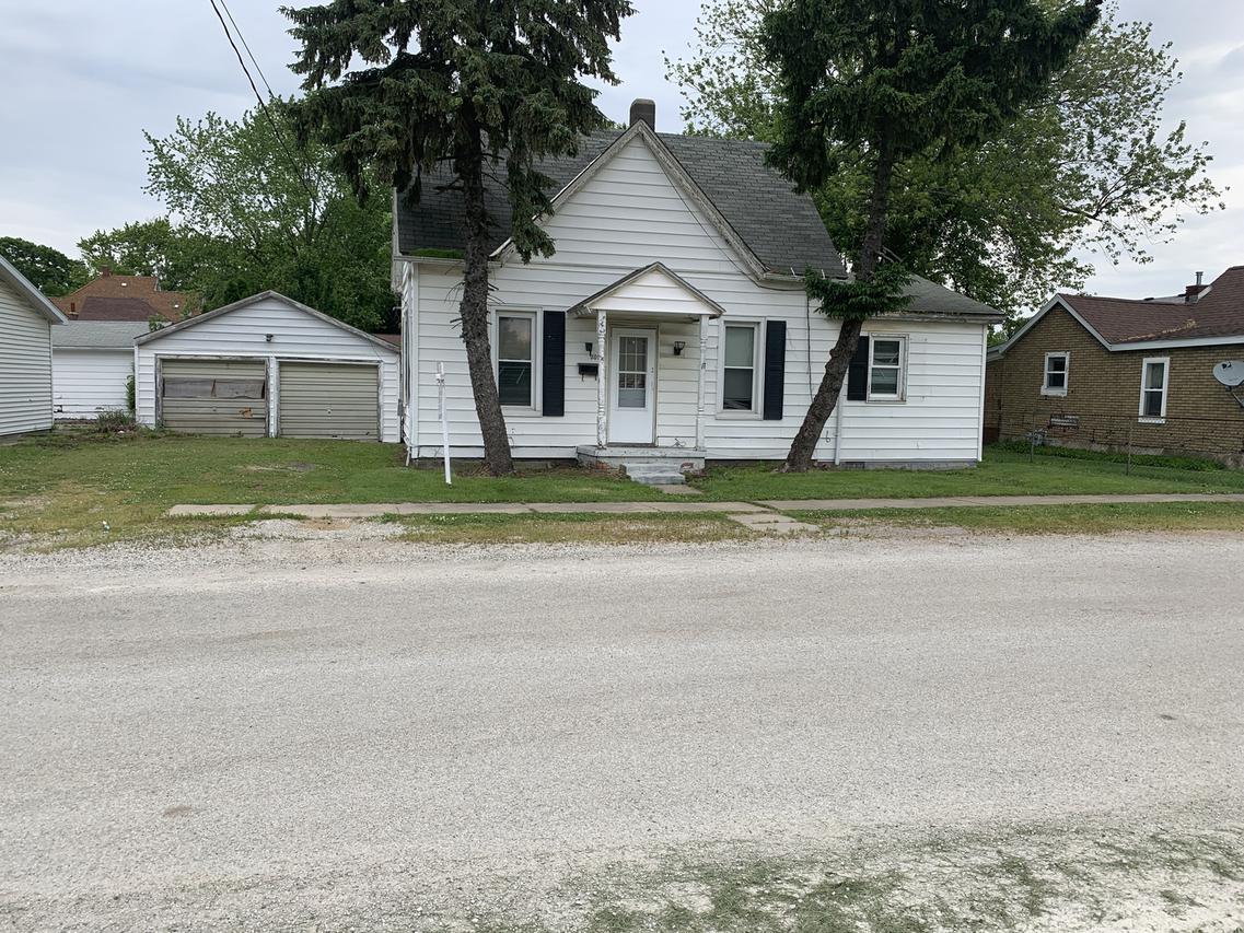 309 E Johnson St., Clinton, IL 61727