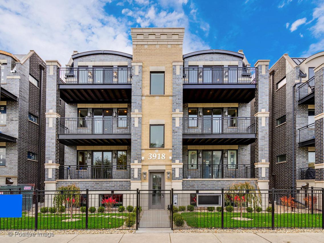 3922 S King Dr. #2N, Chicago, IL 60653