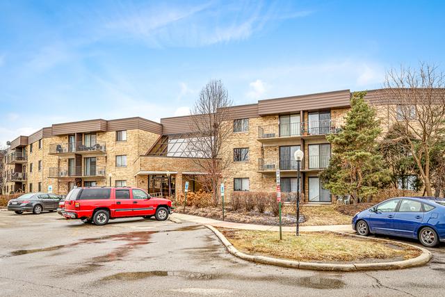5550 Astor Ln. #203, Rolling Meadows, IL 60008