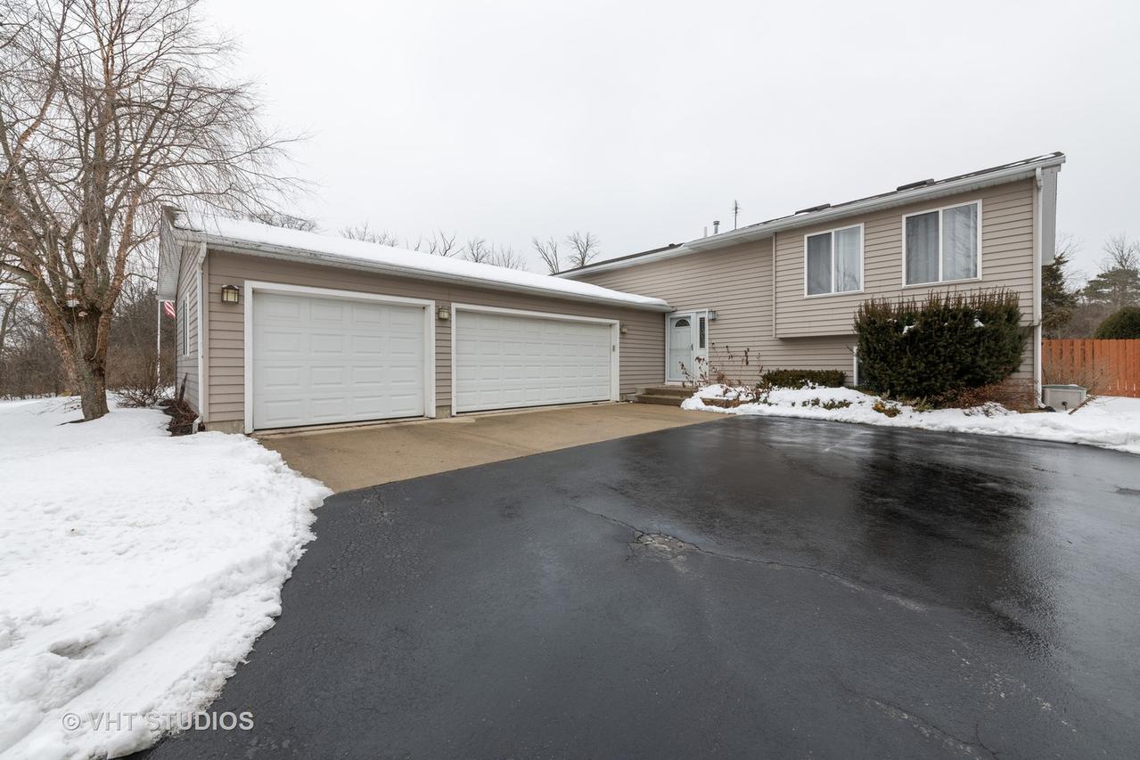 25110 Columbia Bay Rd., Lake Villa, IL 60046