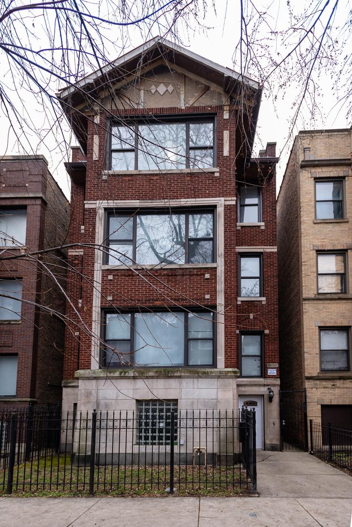 6751 S Ridgeland Ave., Chicago, IL 60649