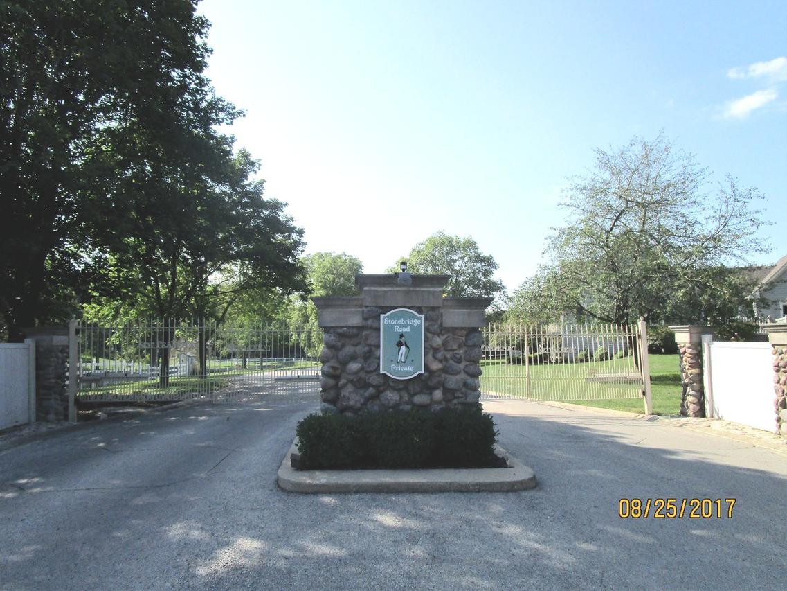 824 Stonebridge Rd., Frankfort, IL 60423