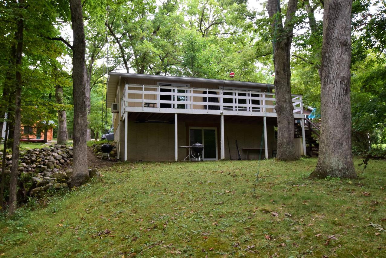 17 Acapulco Dr., Putnam, IL 61560