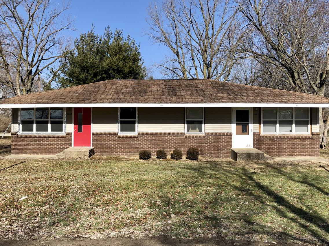 304 Proctor Ln., St. Joseph, IL 61873