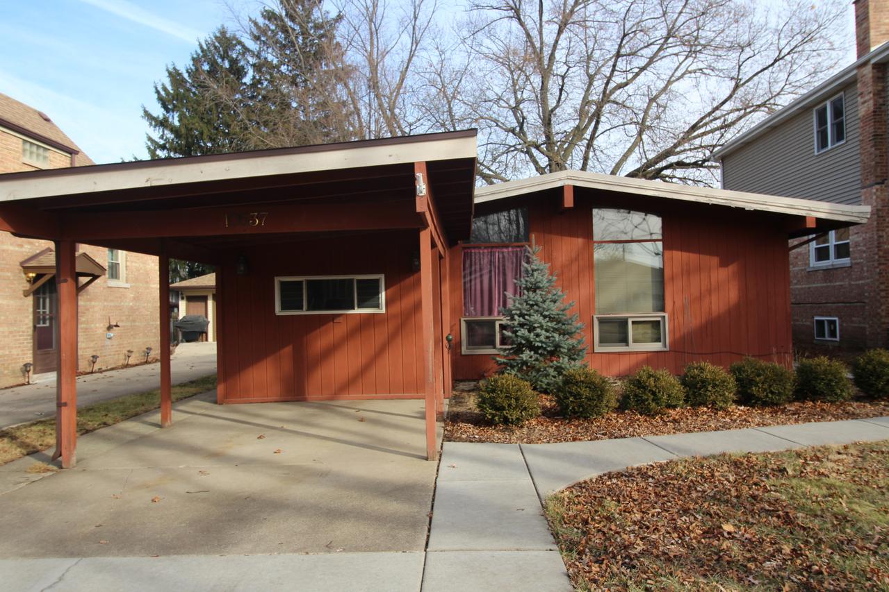 10537 S Ridgeway Ave., Chicago, IL 60655