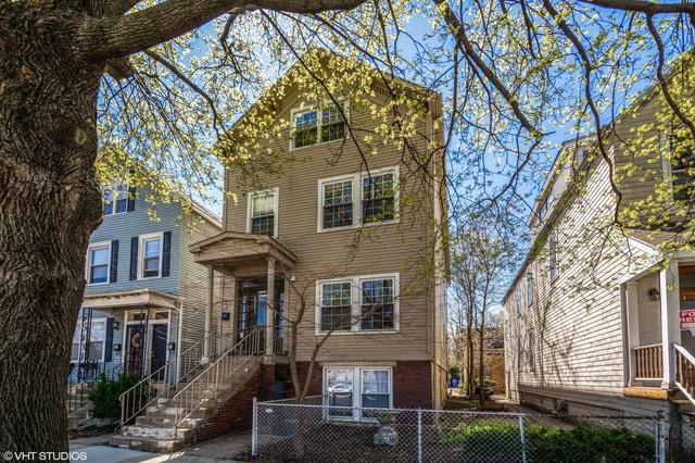 1541 W Barry Ave., Chicago, IL 60657