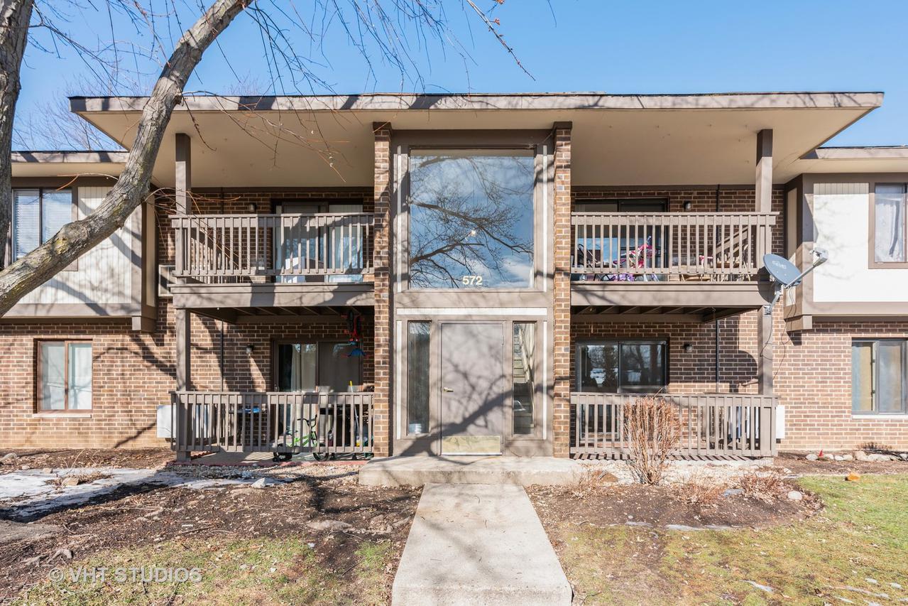 572 Somerset Ln. #4, Crystal Lake, IL 60014