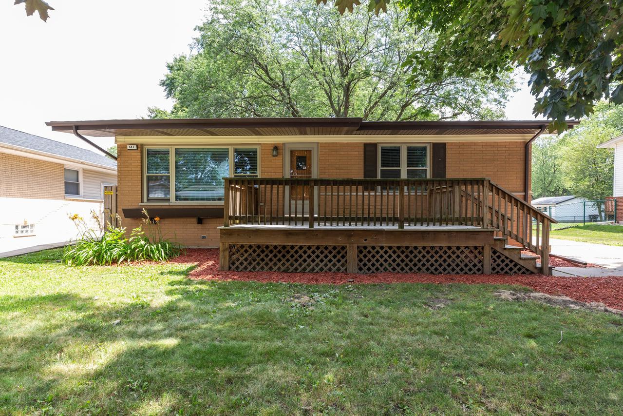 441 W Arquilla Dr., Glenwood, IL 60425