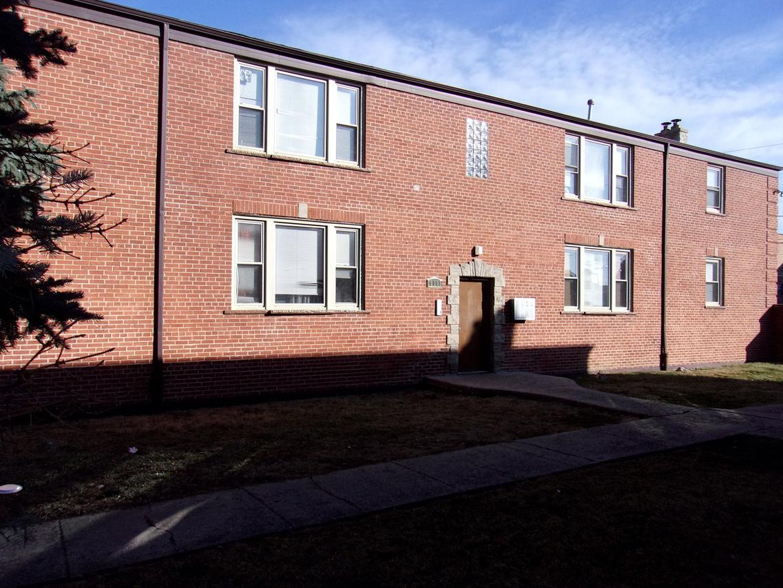 9053 S Laflin St., Chicago, IL 60620