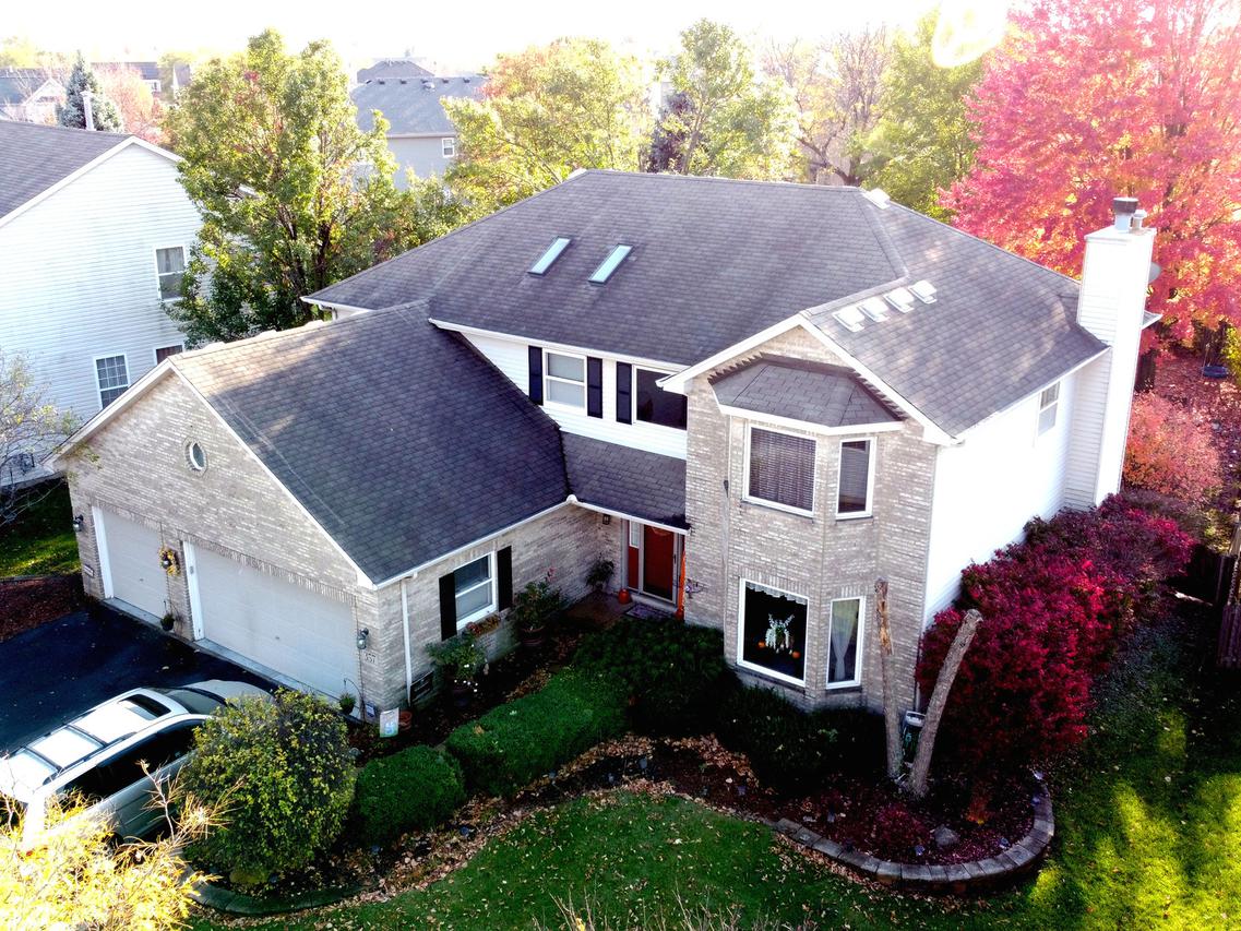 357 Highknob Rd., Bolingbrook, IL 60440