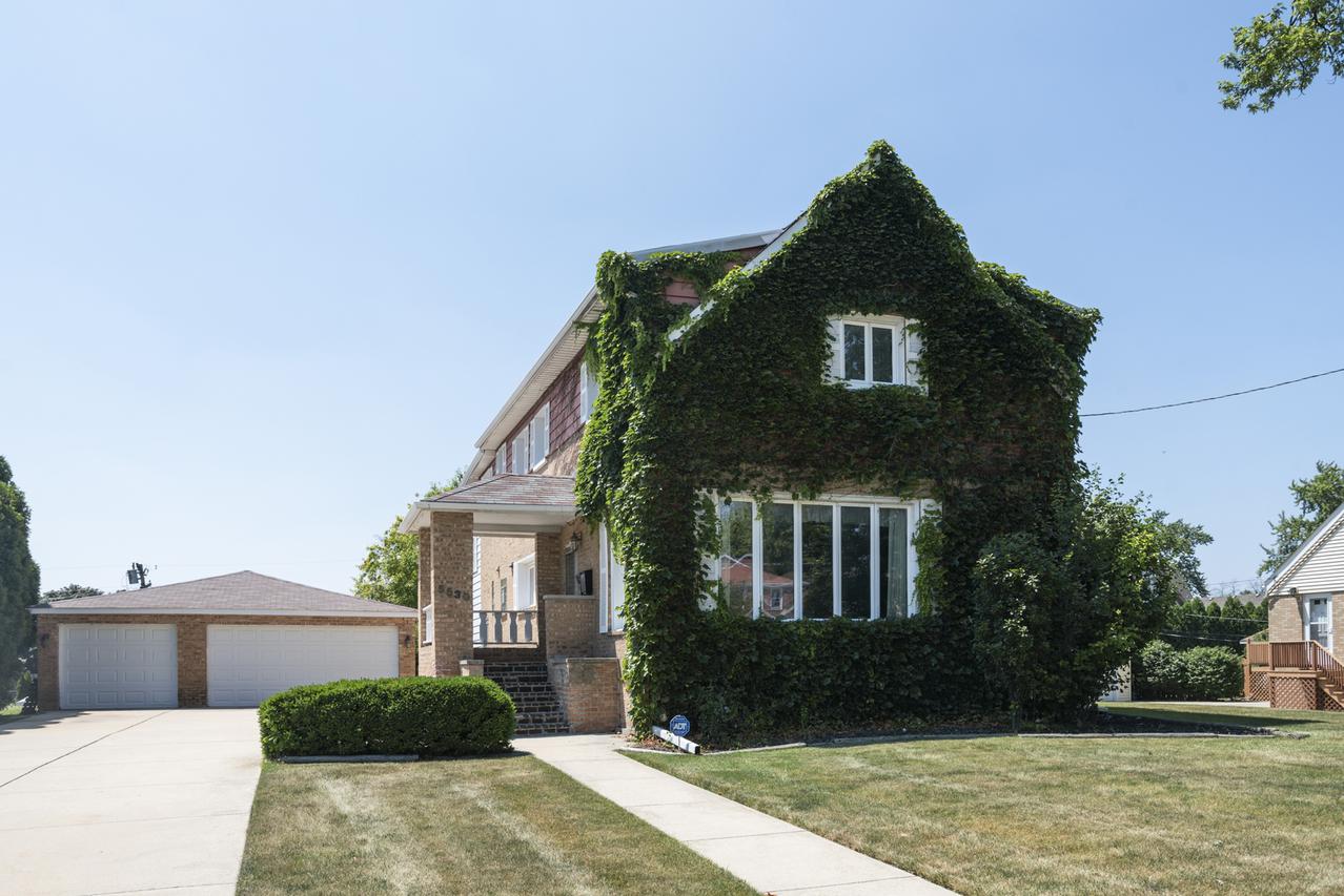 5530 N Canfield Rd., Norwood Park Township, IL 60656
