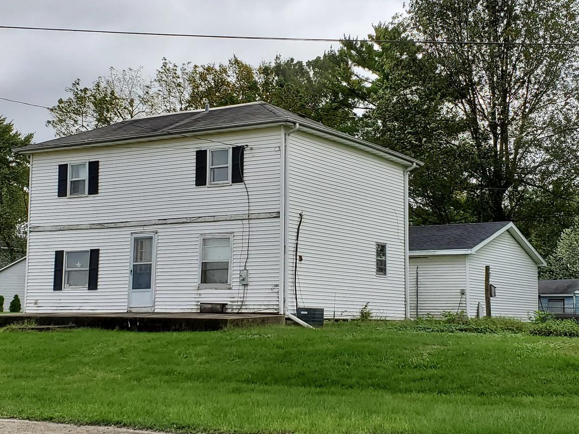 5 E Short St., Amboy, IL 61310