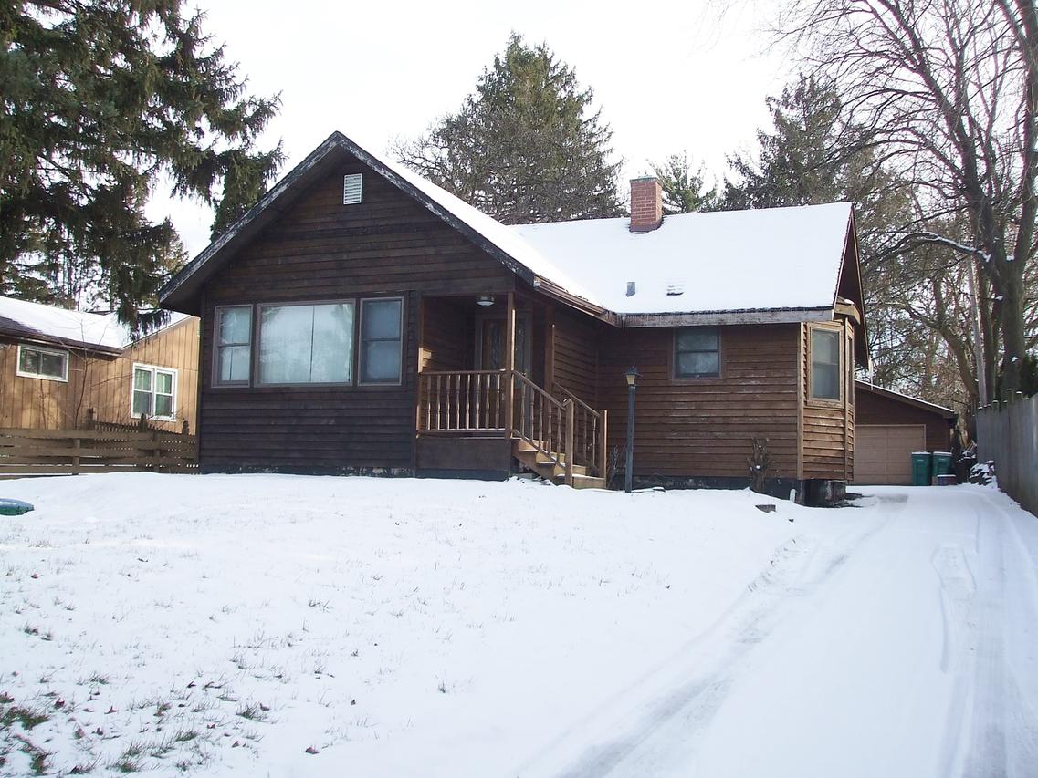 125 E 55th St., Westmont, IL 60559