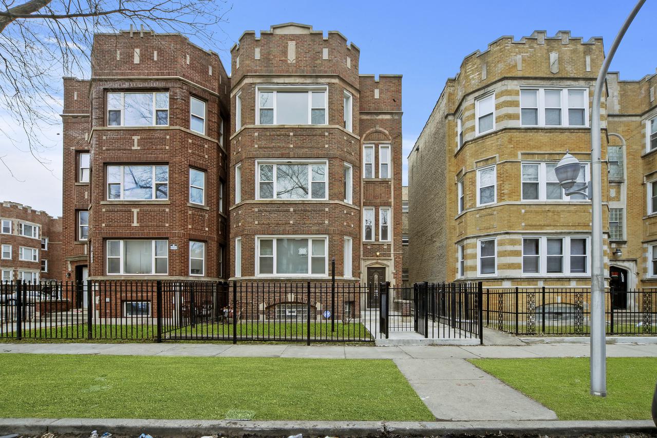 7629 S Kingston Ave., Chicago, IL 60649