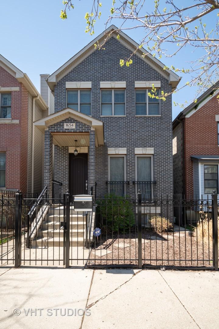 1654 N Campbell Ave., Chicago, IL 60647